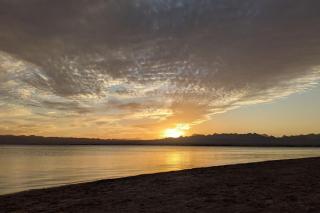 Elevated Sea View 2BR Standalone Free Beach & Pool in Somabay - 8