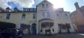 canterbury lodge - 8