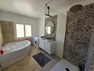 Pic love, 2 personnes jacuzzi - Châteaurenard - 6