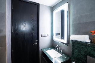 Foxoso Hotel Delhi Airport - New Delhi - 1