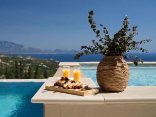 Elpida Luxury Villa, with Infinity Pool & Spa Whirlpool, By ThinkVilla - Skinária - 5