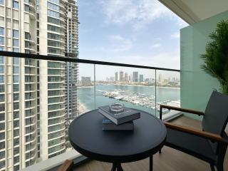 Trophy Luxury 1BDR in Emaar Beach Front with Panoramic Sea Views from the Apartment and Private Beach Access - Dubai - 2
