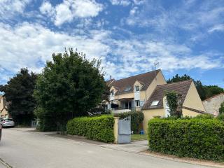 Maison avec jardin - 2