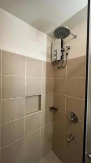 Modern 1BR Stay in Calathea Place - Just 15 mins away to NAIA w 360 Roof deck and Amazing Pool! - Manila - 2
