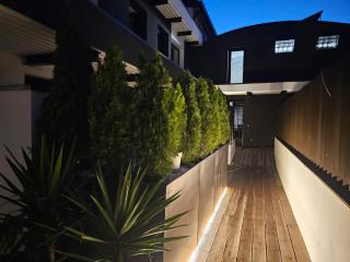 Mezzago Royal Suites - - 0