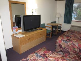 Days Inn by Wyndham Ocean Shores - 6