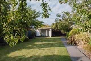Hidden Gem of Christchurch - Sleeps 13 - Christchurch - 1