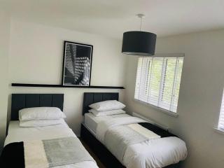 Manchester Live CoOp Apartment-Entire House with Free Parking and Garden- Etihad Stadium - 8
