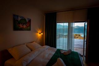 The View - Lake Resort & Spa - 3