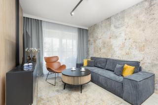 Nowoczesny i Elegancki Apartament A212 z Balkonem i Parkingiem by Noclegi Renters - 1