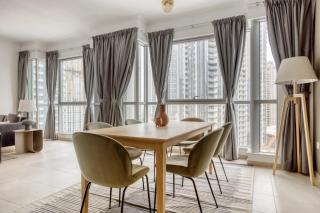 Blueground Burj Residences BK view pool gym DXB-1131 - 4