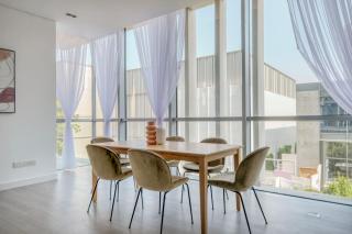 Blueground Building 24 pool gym city view DXB-1385 - Dubai - 3