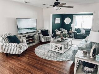 Rhodes Retreat - Entire house - 8