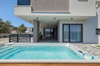 Villa Loreta near Fažana for 7 plus 1 people with luxury private jacuzzi only 600 meters from sea - Štinjan - 9