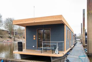 Hausboot Diva mit Kamin - Winter auf der Dove Elbe - Hamburg - 8