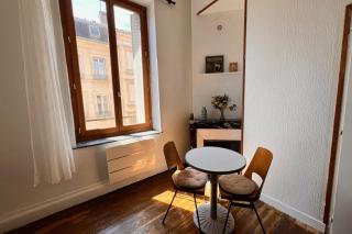 Nancy Centre ville Studio rénové et équipé - Nancy - 9