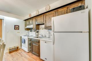 Renovated Ski-InandSki-Out Peru Condo at Bromley Mtn - Peru - 2