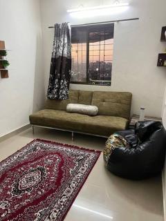 Sea view flat for daily stays - Mumbai - 1