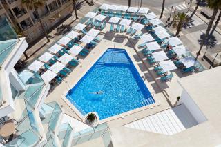 Universal Hotel Perla - 9