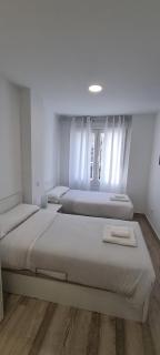 APARTAMENTOS TANEZ SANTURCE a - Madrid - 2