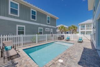 Southern Breeze - Private Pool - 100 Feet From The Beach! - 0
