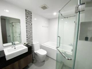 2Br Modern Comfort at Vibrant Asok BTS Station - Bangkok - 4