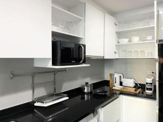 2Br Modern Comfort at Vibrant Asok BTS Station - Bangkok - 2