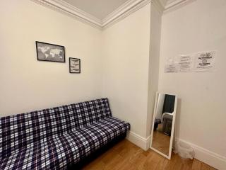 Opposite of Edgware Road Tube Station, Short Walk To Marble Arch - Londra - 8
