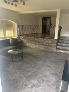 Tolle Terrassen Wohnung nähe Hessingklinik - 0