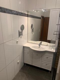 Tolle Terrassen Wohnung nähe Hessingklinik - 4