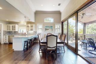 Opulent Waterfront 118B - Burnet - 6