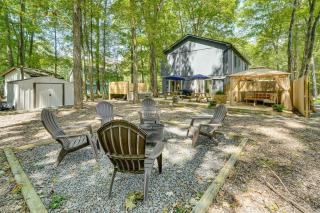 Private Hot Tub Tree-Lined Poconos Home! - Pocono Summit - 8