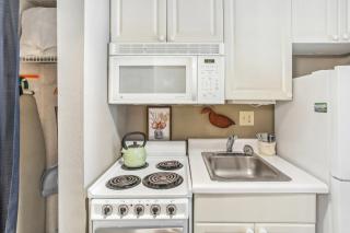 Caravelle Tower Condo Rental Walk to Beach - Myrtle Beach - 6