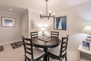 1128 PL Escape to this Pondside Paradise - Sarasota - 6