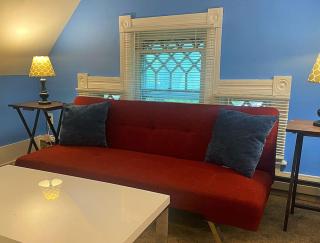 Sleeps 8 Cozy 2br Apartment in Triplex plus WIFI - 7