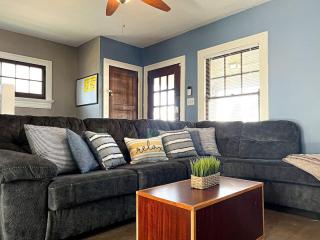 3 Bedroom House, 7 Beds, Sleeps 10, Dayton - Dayton - 0
