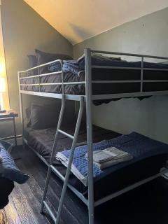 Beautiful Country Home 7 Beds Sleeps 9 - Johnstown - 8