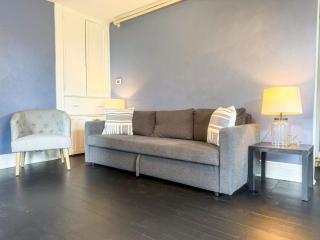 Sleeps 12 Cozy Charleroi Near Pittsburgh PA - 0