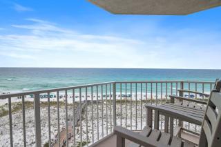 Destin on the Gulf 707 is a 2 bed 2 bath beachfront condo - Destin - 8