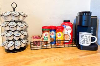 Spacious 4 bedroom Sleeps 8 with 7 Beds plus Parking - 8