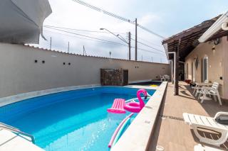 Casa Lindíssima e Espaçosa com 2 Piscinas - Adulto e Infantil, Perto da Praia, Opção da Piscina Adulto Aquecida Cobrado à Parte, 4 Quartos Frente as Piscinas, Área Gourmet Completa com Churrasqueira, Forno e Fogão a Lenha, Mesa de Bilhar, Lareira na Sala - Praia Grande - 2