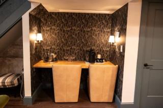 The Gas Lamp Hotel - 3BR Suite - Philadelphia - 1