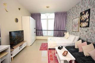 Queen Studio in City of Lights - Stylish Stay Near Reem Mall & Al Maryah Island - 2