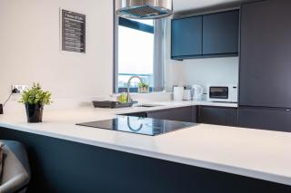 Old Trafford 3BR Penthouse! Free Street Parking & Long stays accepted! - Manchester - 4