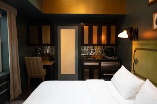 The Gas Lamp Hotel - Tesla Room - Philadelphia - 7