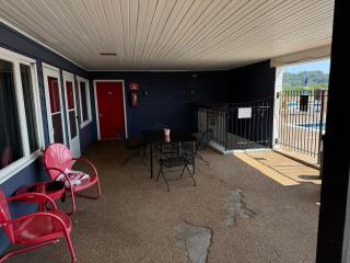 Grant Hills Motel - 1