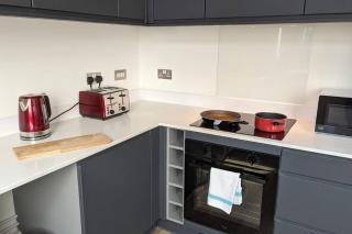 Lovely 1BR Penthouse near MCR Stadiums - 8