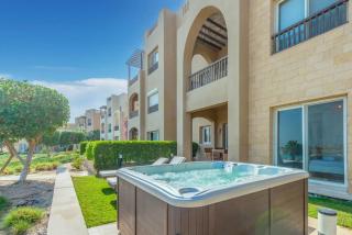 Gouna Retreat 2BR Apt Waterside Hot Tub & Pool - Hurghada - 6
