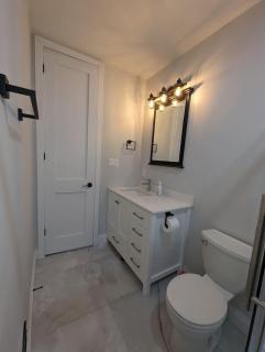 2BR 1 king 1 Queen with parking 3 GBPS internet - Kitchener - 9