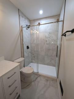 2BR 1 king 1 Queen with parking 3 GBPS internet - Kitchener - 6